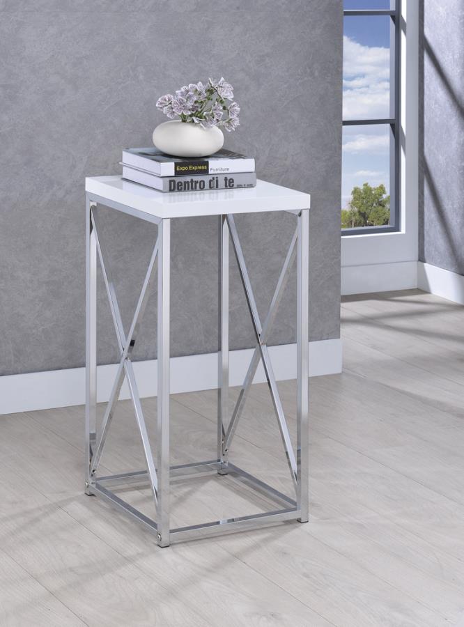 930014 - ACCENT TABLE