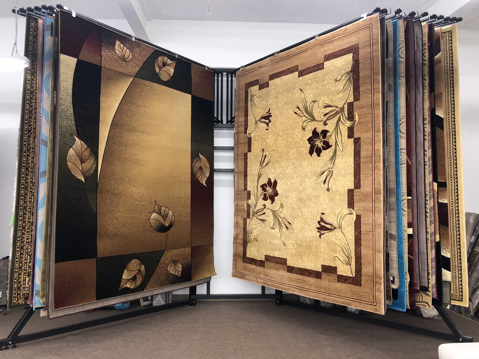 AREA RUGS
